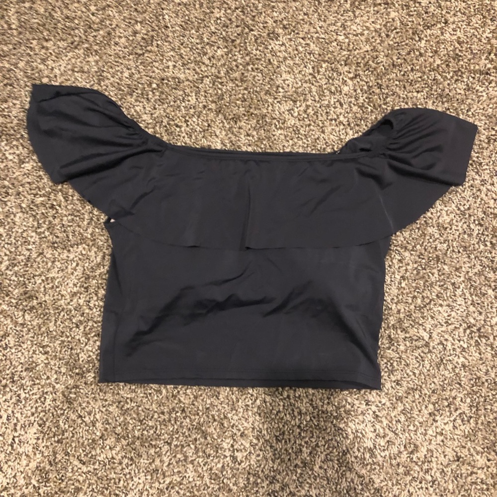 Kortni Jeane Ruffle Around Top